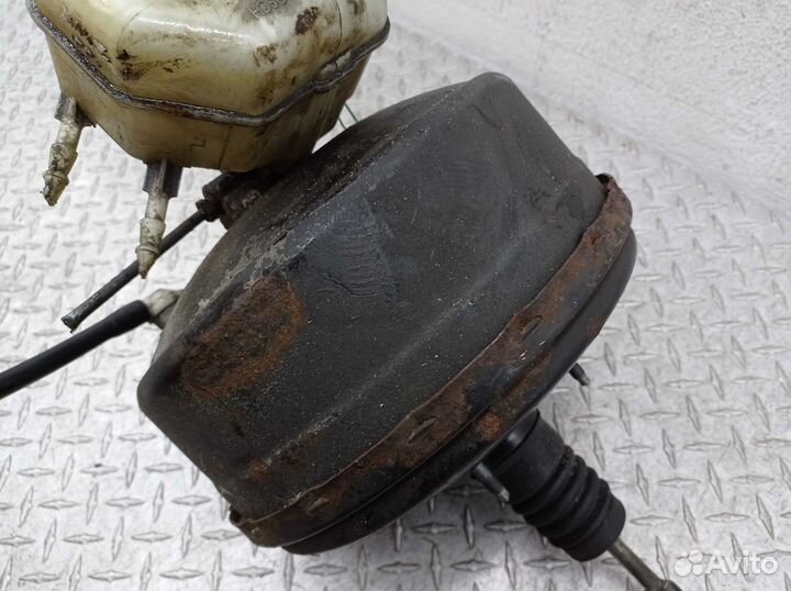 Вакуум тормозной Mercedes Sprinter W906 9064300308