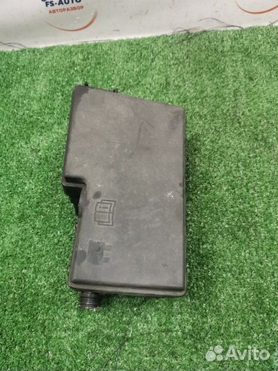 Блок предохранителей Ford Focus 2 хетчбек 3 двери