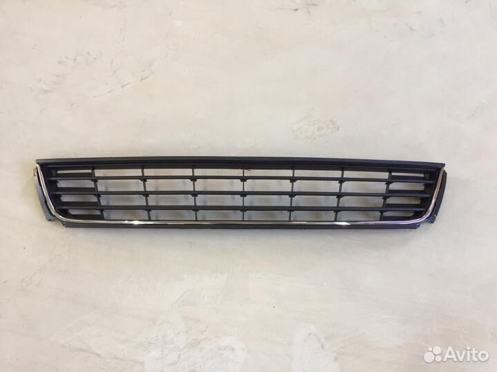 Решётка в бампер Фольксваген поло 10-15