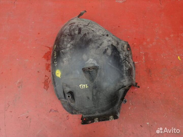 Подкрылок передний левый Mercedes-Benz E-Class