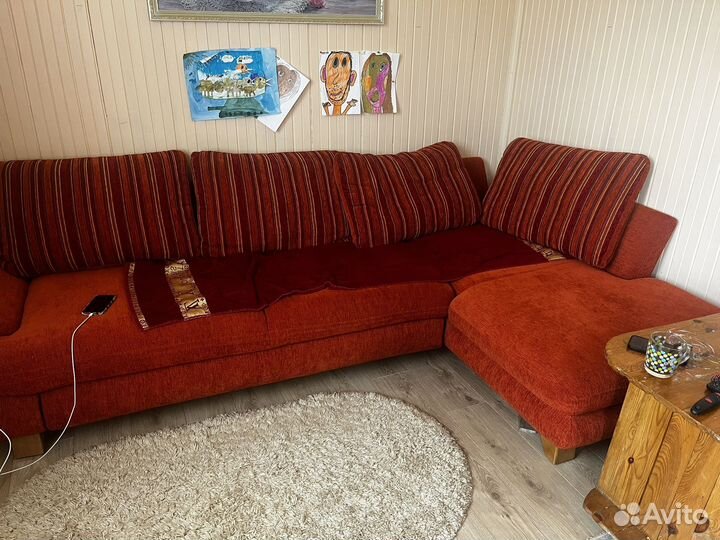 Диван угловой
