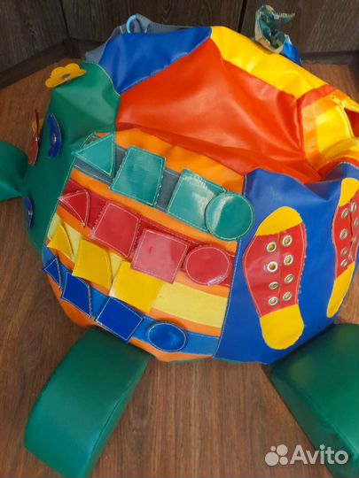 Детский пуфик-бизиборд