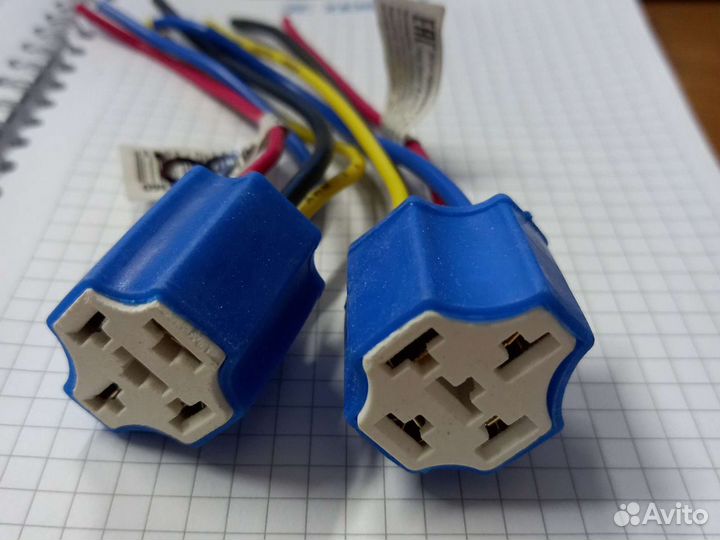 Патрон под лампу с проводами H1 H3 H4 H7 HB3 HB4