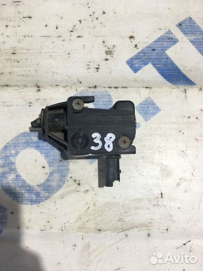 Активатор замка лючка бензобака citroen C4 1.6 ат