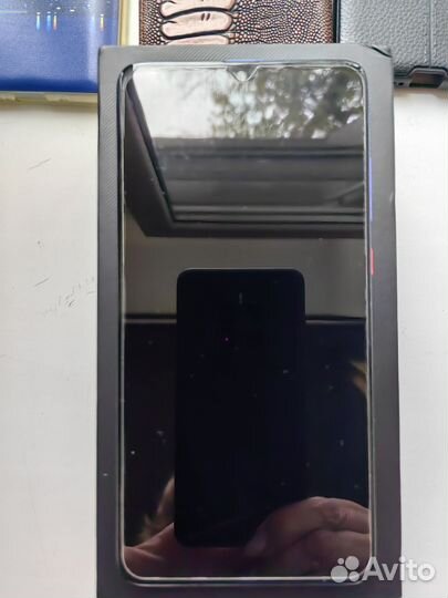 Huawei Mate 20, 6/128 ГБ