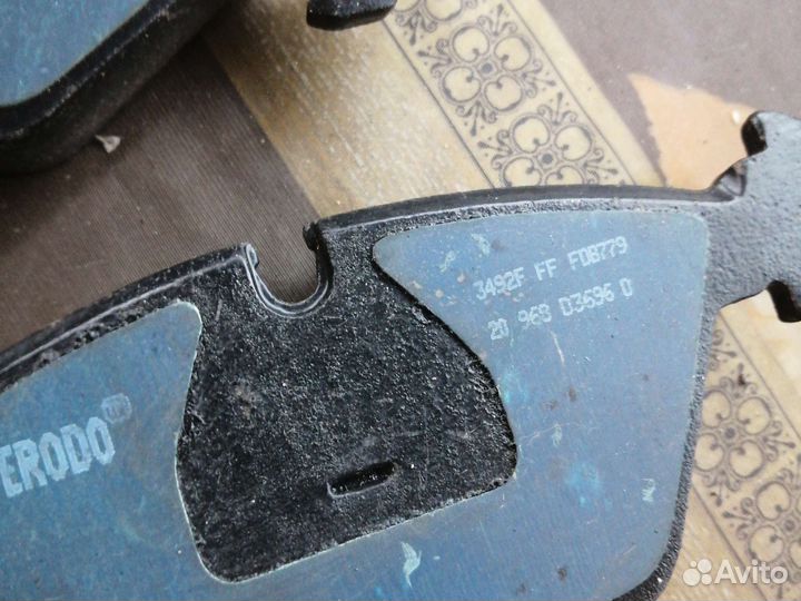 Тормозные колодки BMW E34 518i,520i,525i