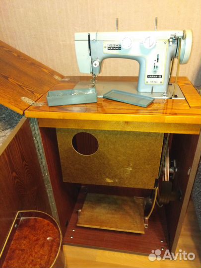 Швейная машинка чайка бу