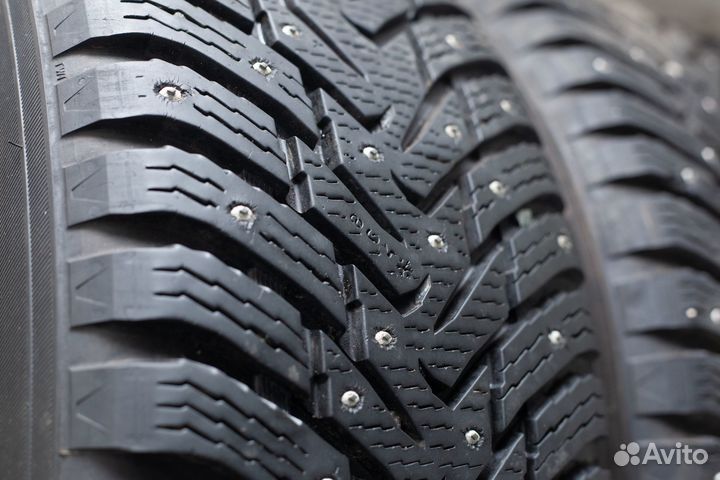 Nokian Tyres Hakkapeliitta 8 SUV 245/60 R18 109T