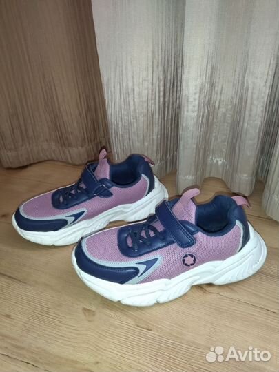 Кроссовки 37