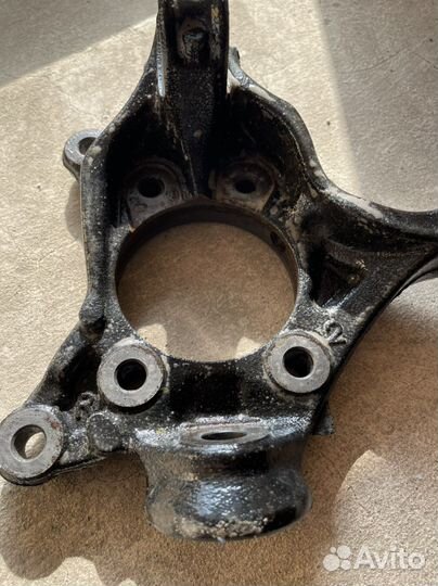 Toyota camry 70 поворотный кулак передний правый