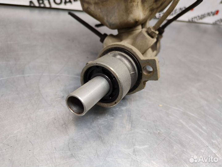 Главный тормозной цилиндр Peugeot 406 8В 1997 г.в