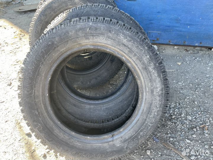 Goodyear UltraGrip 500 175/70 R14