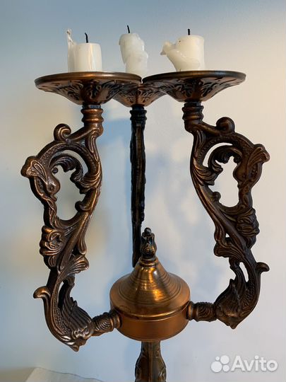 Старинный подсвечник