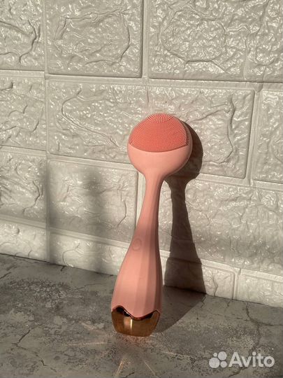 Электрическая силиконовая щетка для лица