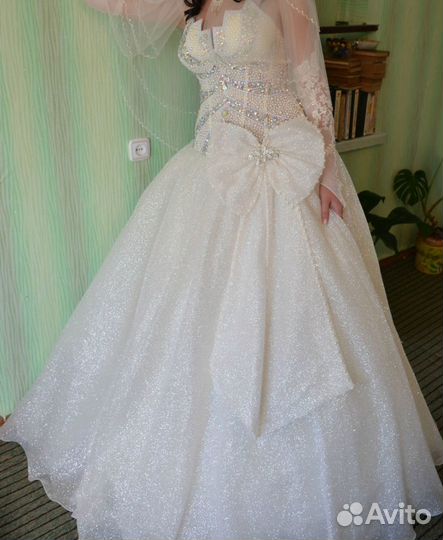 Свадебное платье