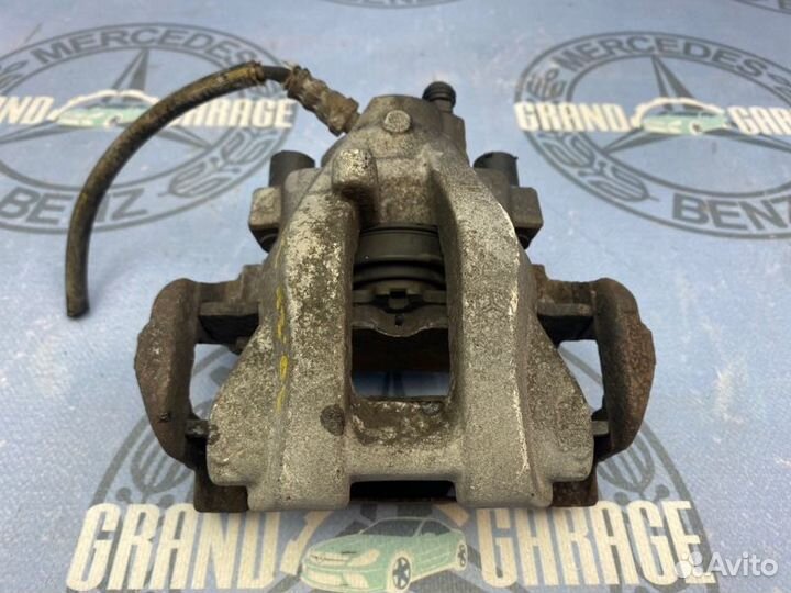 Суппорт задний левый Mercedes-Benz E-Class W211