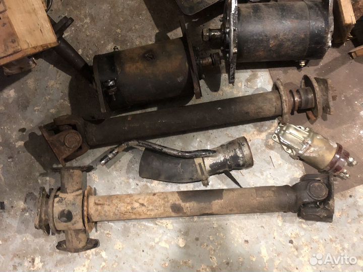 Карданный вал газ 21