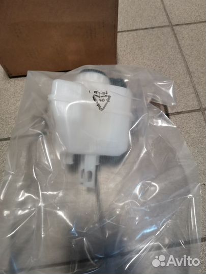 Бачок тормозной жидкости Range Rover / Sport 14