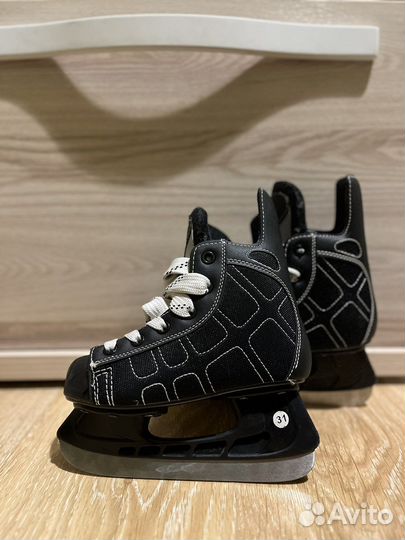 Коньки 31р