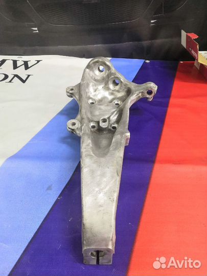 Кулак поворотный BMW F10