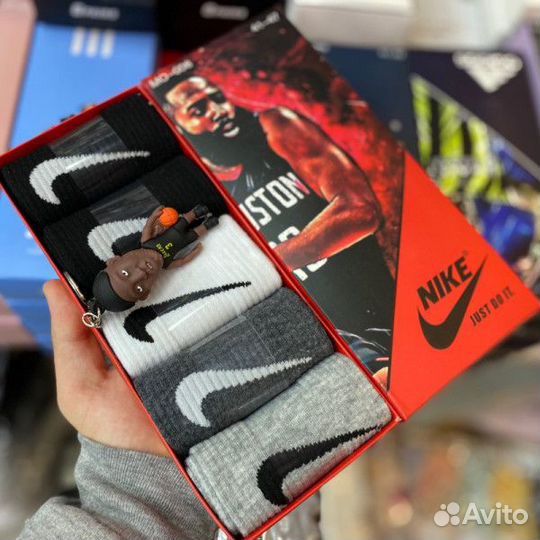 Носки Nike и Adidas в подарочной коробке