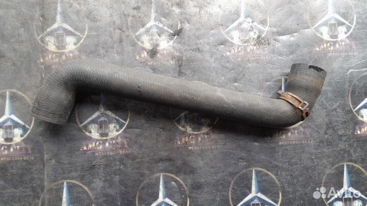 Мерседес Вито Патрубок радиатора верхний