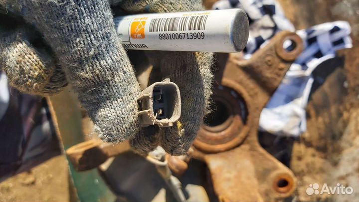 Поворотный кулак Мазда Сх 7