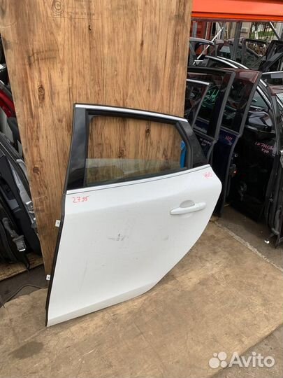 Задняя дверь Вольво V60 левая 2010-2013 Volvo V60