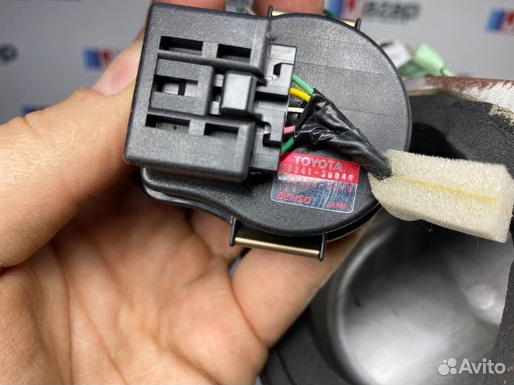 Датчик давления пневмоподвески Lexus LS460