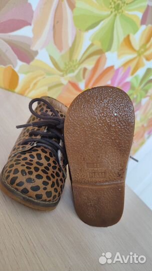 Ботинки девочке