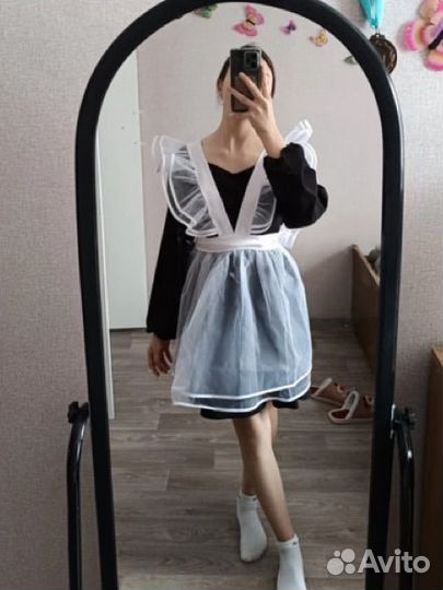 Белый школьный фартук