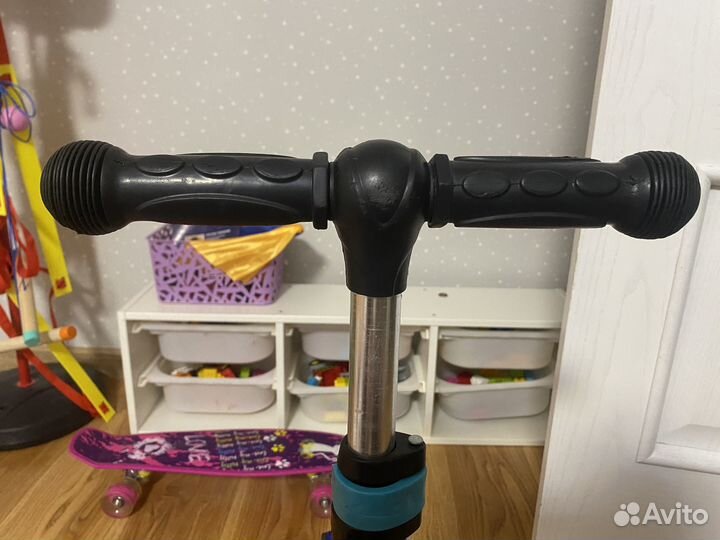 Самокат Novatrack