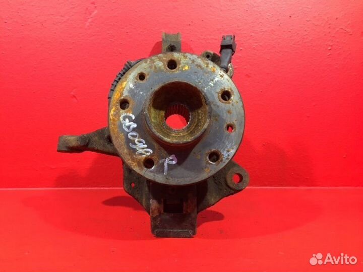 Кулак передний правый Renault Scenic 3 M4R 711