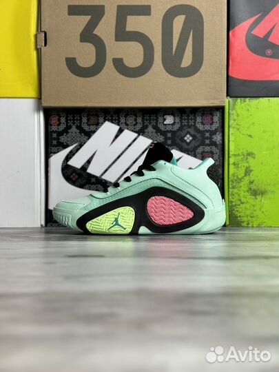 Баскетбольные кроссовки Jordan Tatum 2