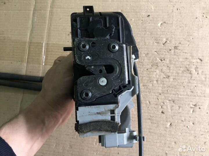 Hyundai elantra замок двери