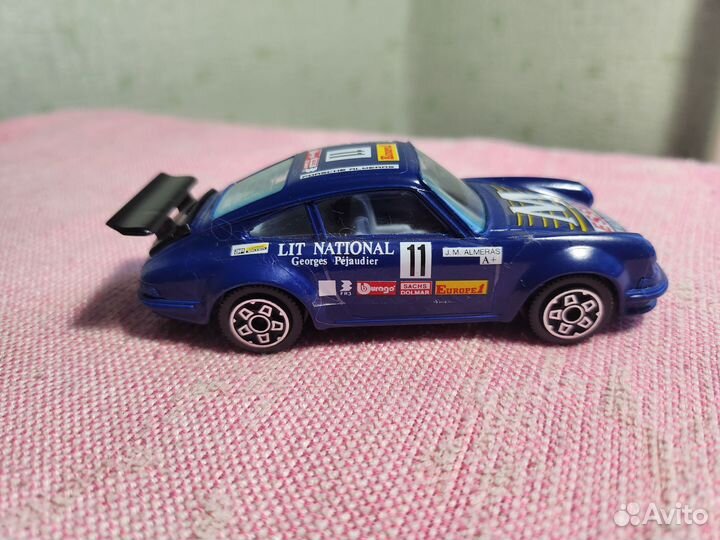 Модель автомобиля Porsche 911 Carrera super cup