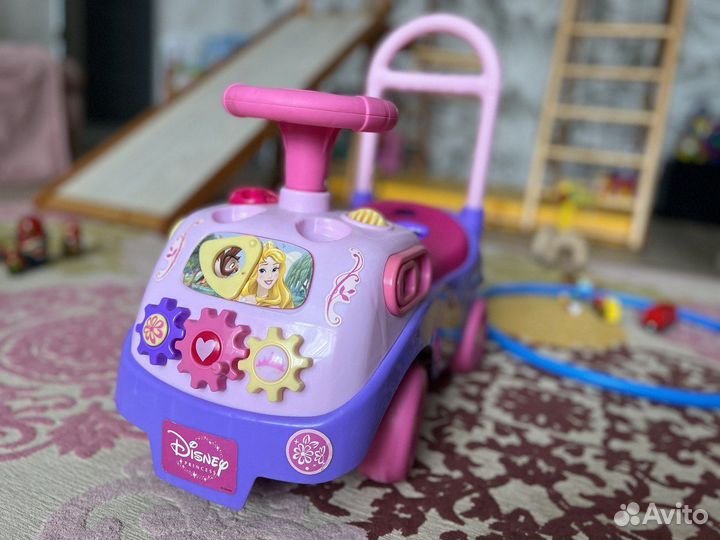 Машинка каталка толокар