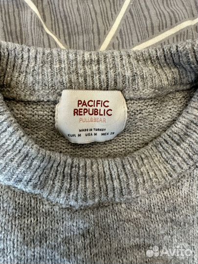 Свитер женский укороченный