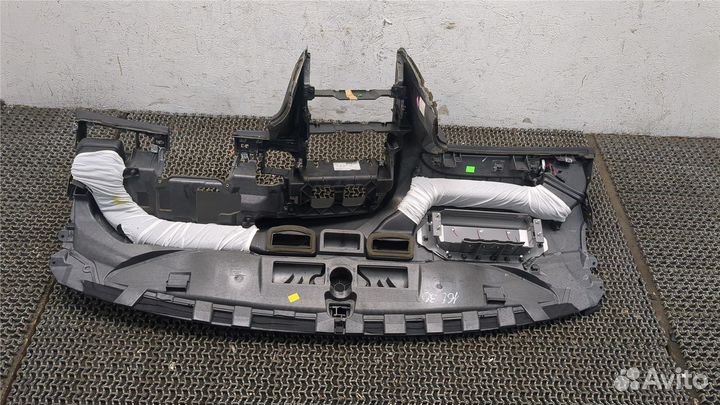 Панель передняя салона Audi A6 (C6), 2009