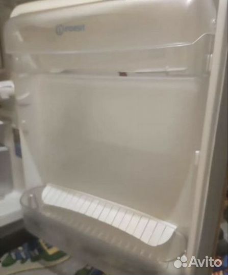 Холодильник бу indesit