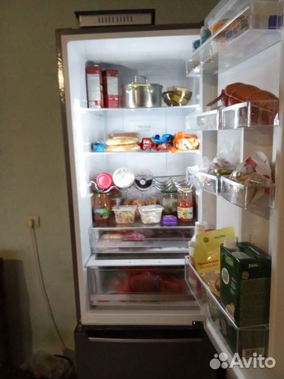 Холодильник двухкамерный новый