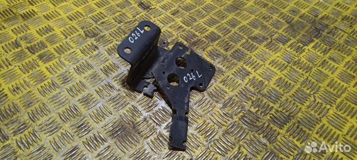 Кронштейн крепления проводки левый Man Tga Tgs Tgx