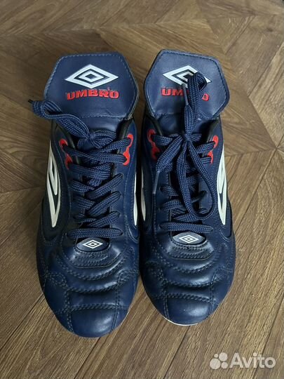 Футбольные бутсы venture