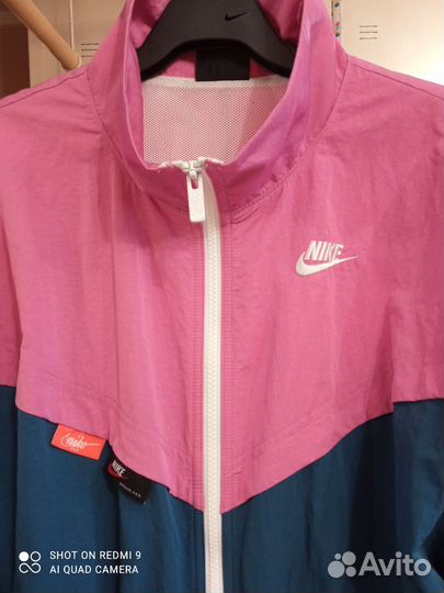 Ветровка женская nike s/ xs оригинал