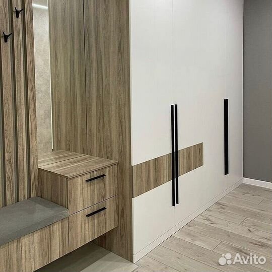 Распашной шкаф