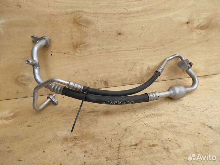 Трубка кондиционера Z16XEP Z18XER Опель Вектра Ц