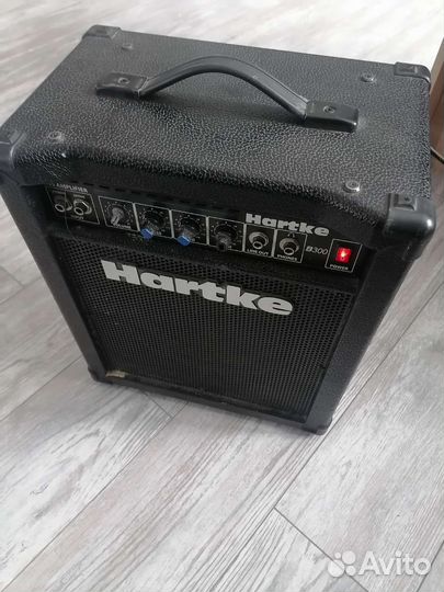 Басовый комбик Hartke B300