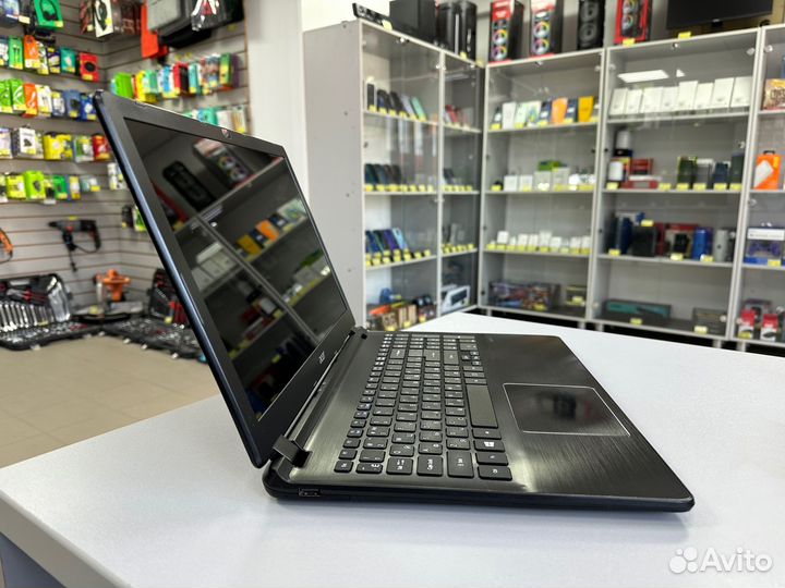 Ноутбук Acer AMD A8-5557M 2.10GHz Ram 4gb