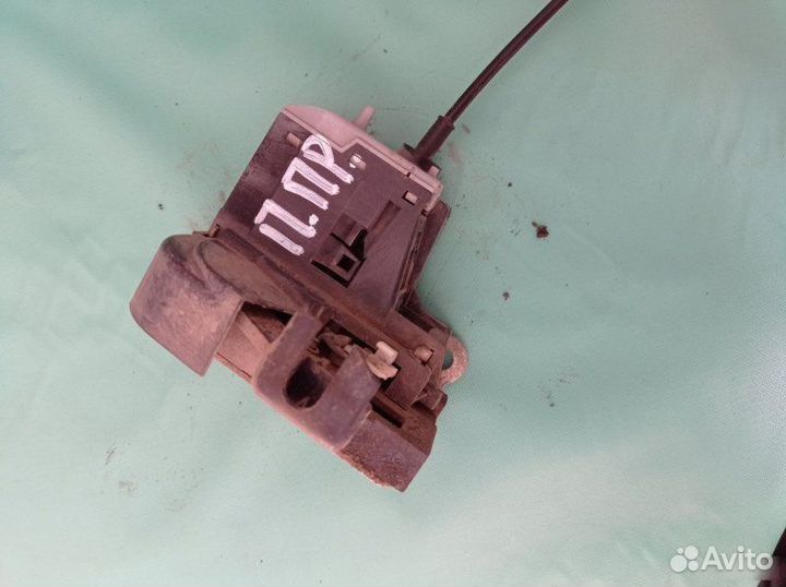 Замок двери передний правый Renault Megane