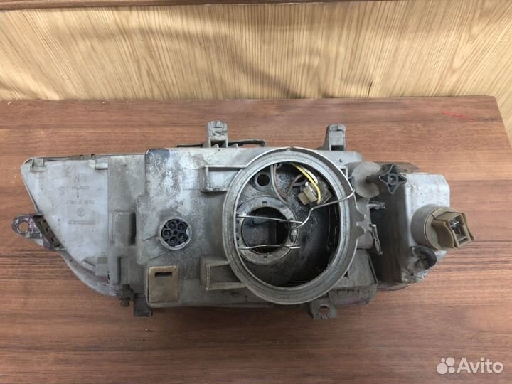 Фара левая Опель Омега А Opel Omega A